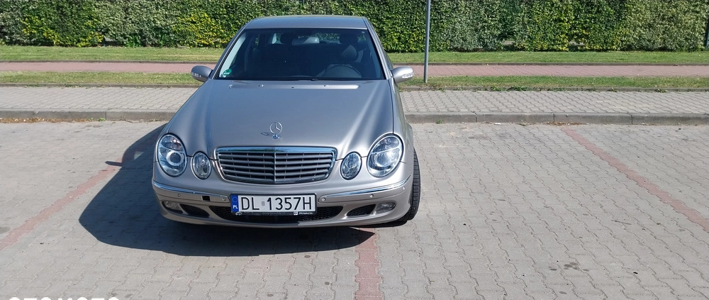 Mercedes-Benz Klasa E cena 25500 przebieg: 118580, rok produkcji 2003 z Legnica małe 67